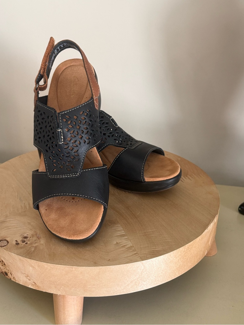 Clarks Tulsa Sun Wedge Sandals - Size 8 - Picture 2 of 5